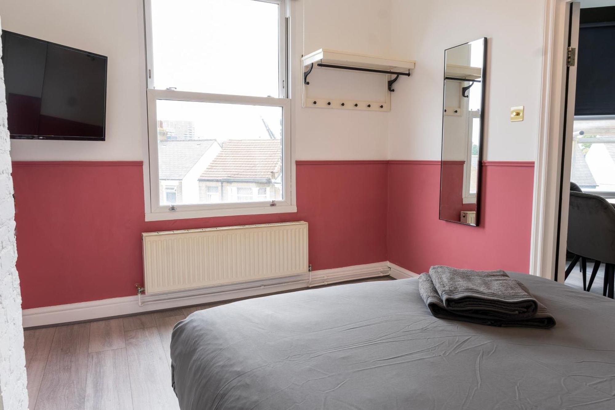 5C- Stylish Urban Retreat - Spacious 2 Bed Flat ลอนดอน ภายนอก รูปภาพ