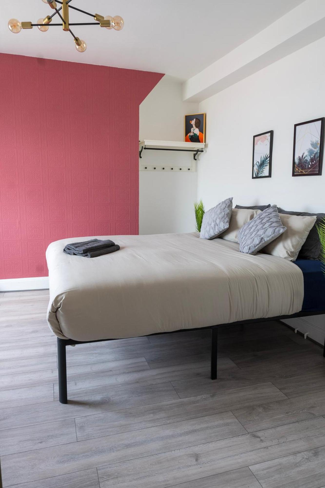 5C- Stylish Urban Retreat - Spacious 2 Bed Flat ลอนดอน ภายนอก รูปภาพ