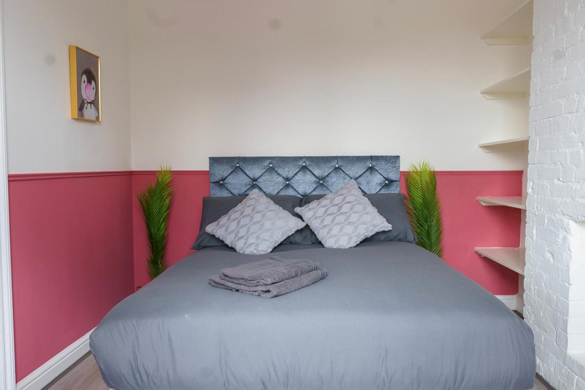 5C- Stylish Urban Retreat - Spacious 2 Bed Flat ลอนดอน ภายนอก รูปภาพ