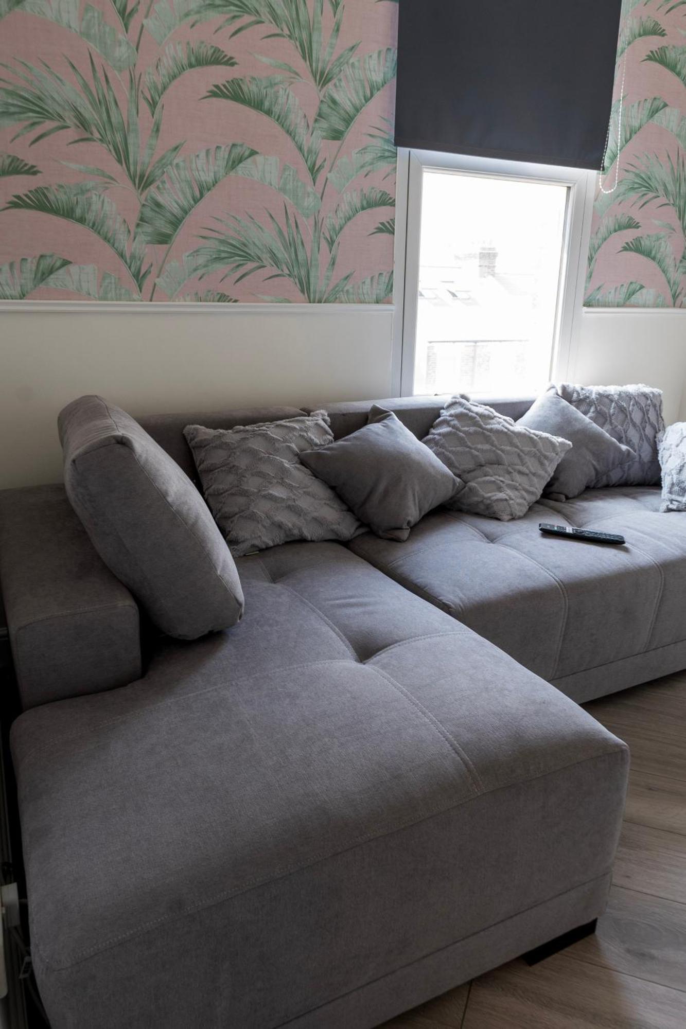 5C- Stylish Urban Retreat - Spacious 2 Bed Flat ลอนดอน ภายนอก รูปภาพ