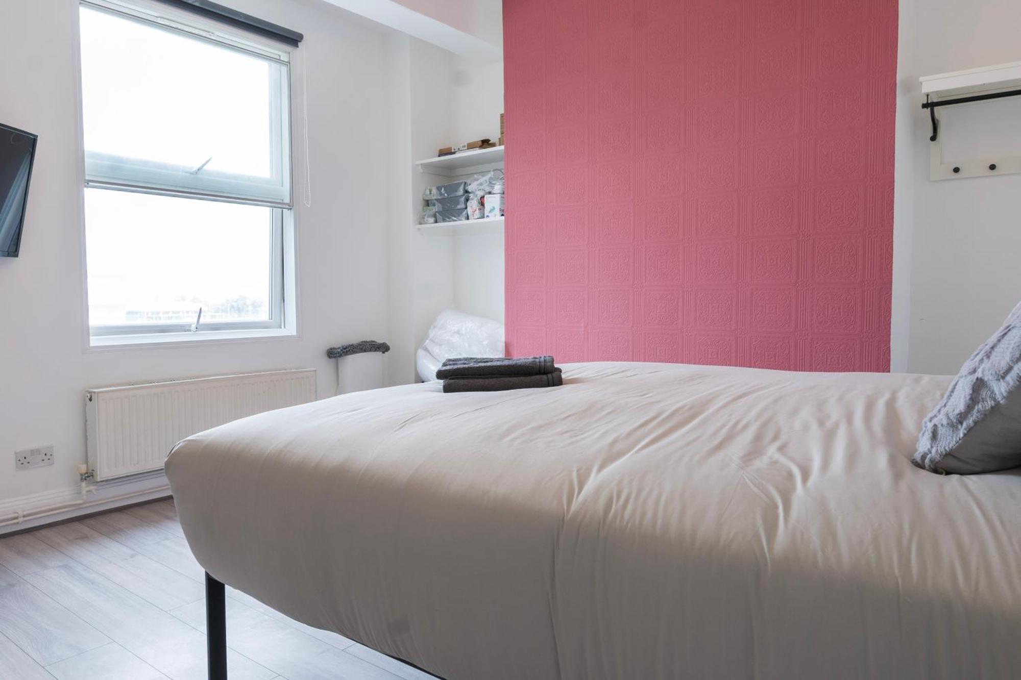 5C- Stylish Urban Retreat - Spacious 2 Bed Flat ลอนดอน ภายนอก รูปภาพ