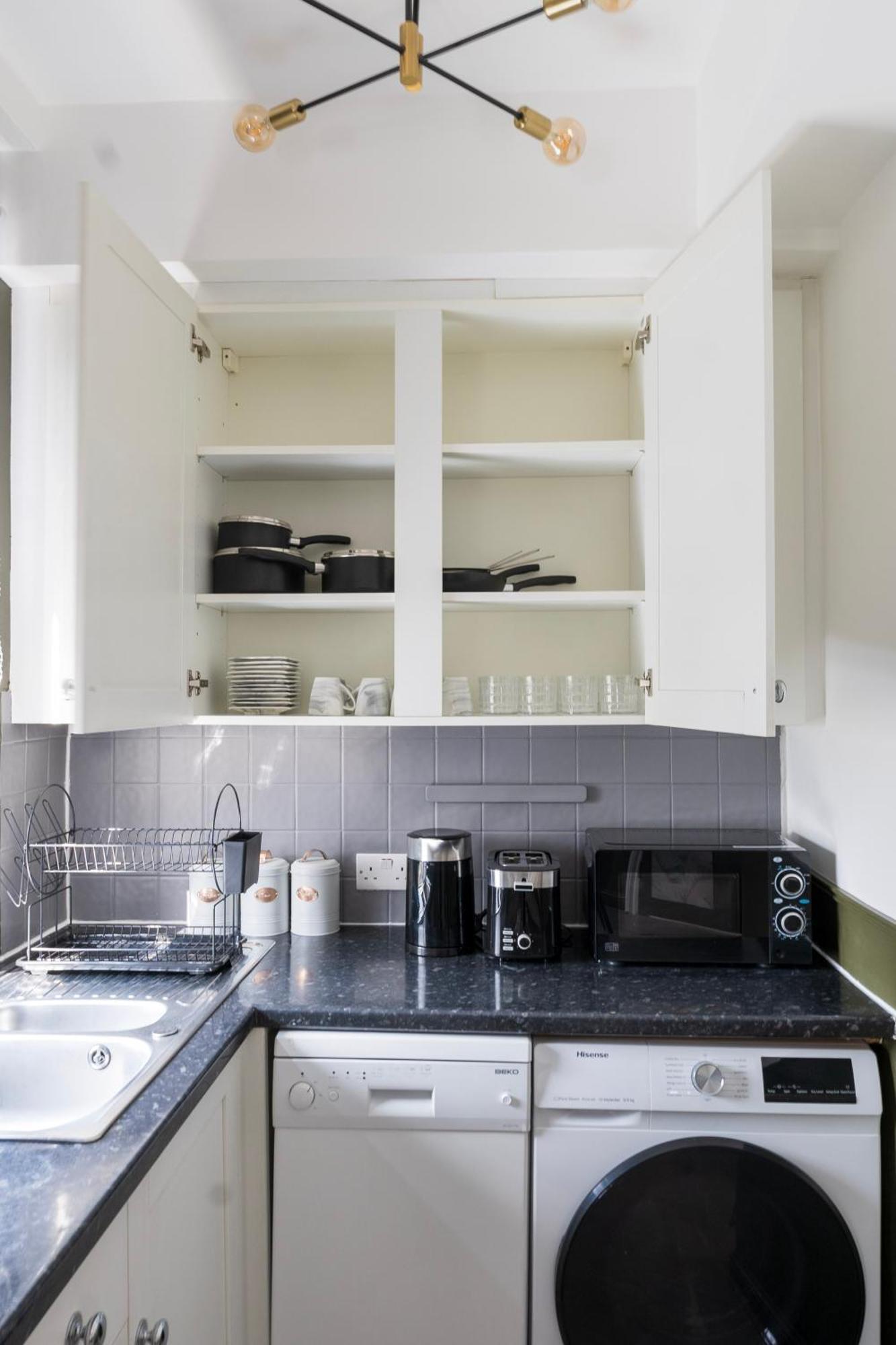 5C- Stylish Urban Retreat - Spacious 2 Bed Flat ลอนดอน ภายนอก รูปภาพ