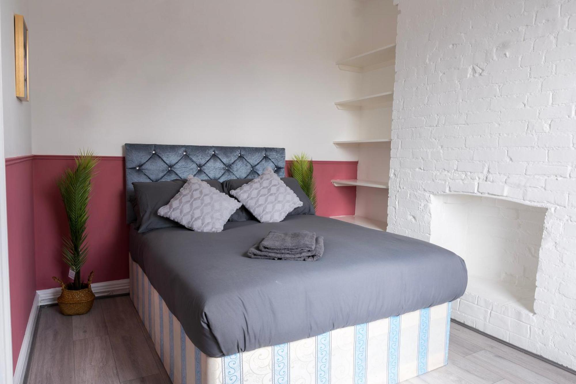 5C- Stylish Urban Retreat - Spacious 2 Bed Flat ลอนดอน ภายนอก รูปภาพ